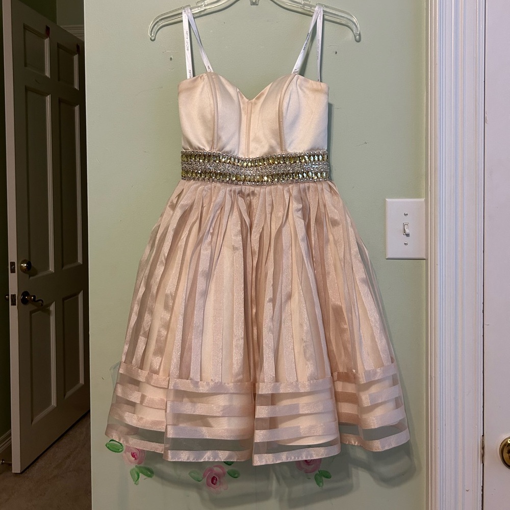 Rachel Allan Champagne Strapless Corset Homecoming Dress Size 2
